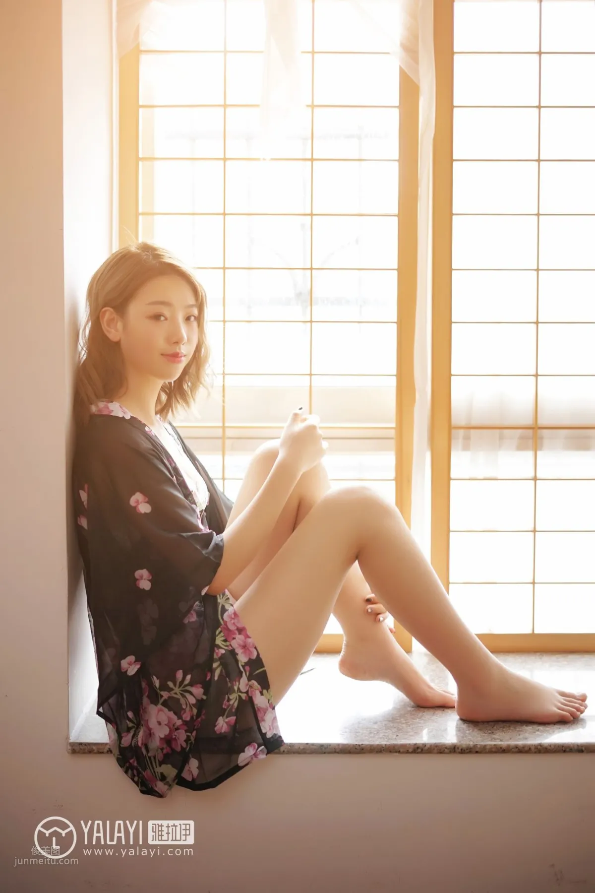 [YALAYI]雅拉伊 2019.02.23 No.053 要有光 严冰冰