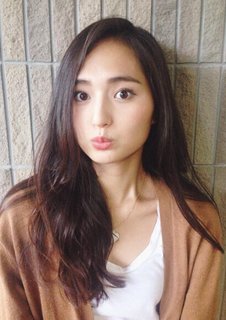 山賀琴子
