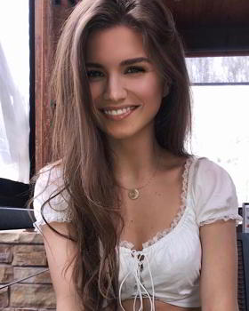 Nikki Sia