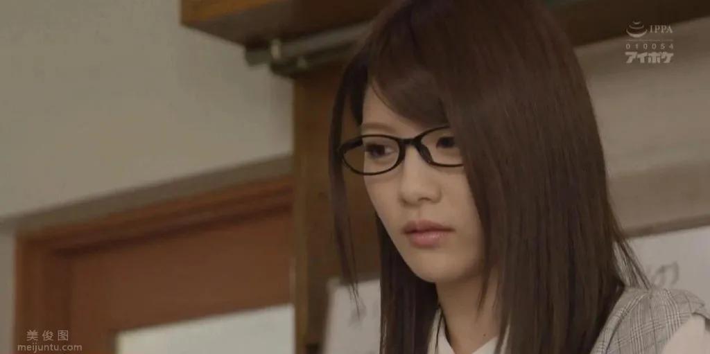 IPX-232:戴眼镜的文学系美女相泽南,这次真的超好看!