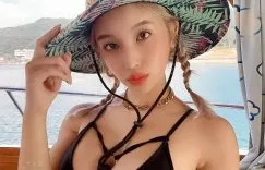 小麦肌美女Reona，真平“E”近人！