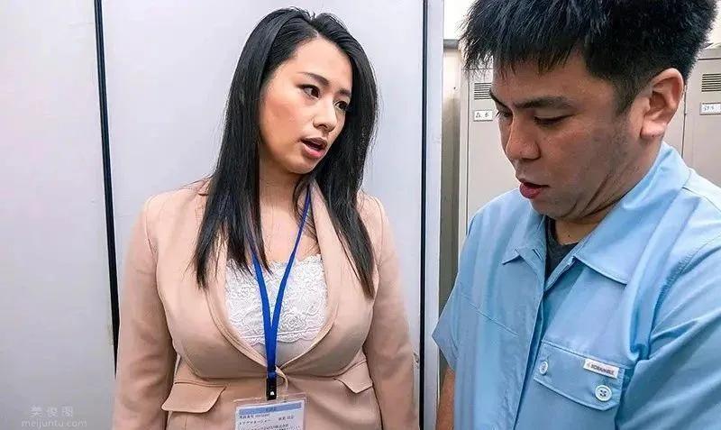 春菜花：XXX大无脑，主动送上门的“K号车灯”傻白甜，少见的丰满美女