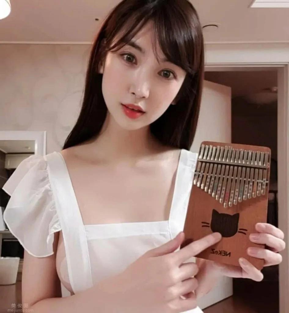 韩版广末凉子，不穿内衣弹琴，性感尺度爆表！