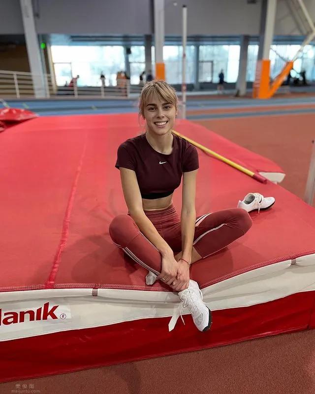 《Yuliya Levchenko》跳高正妹「高颜质」迷倒田径场！