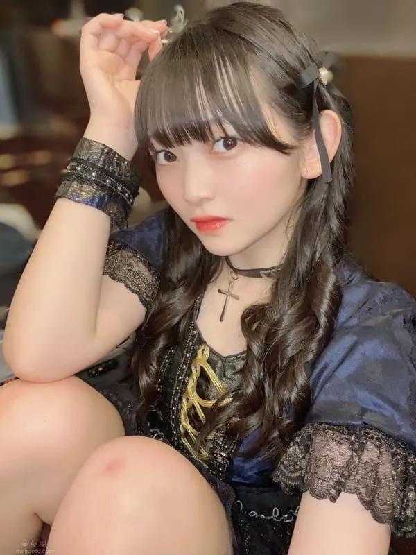 奇迹妹子《佐山すす?か》褪下外衣展现意外有料的实力！