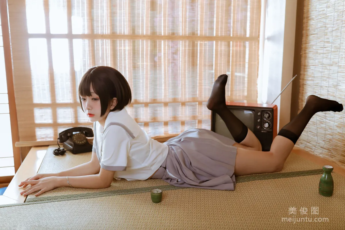 Cosplayer日奈娇 《和风jk》 写真集