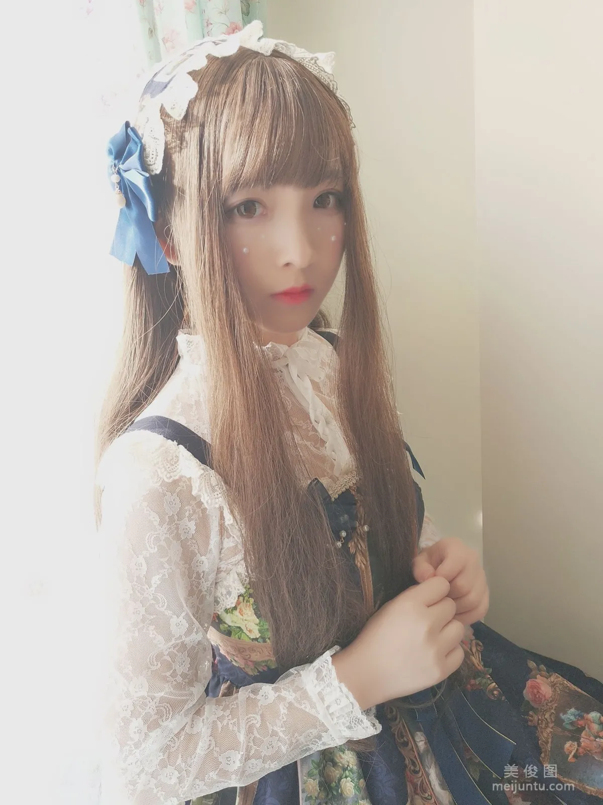 Cosplayer古川kagura 《凡尔赛少女》 写真集