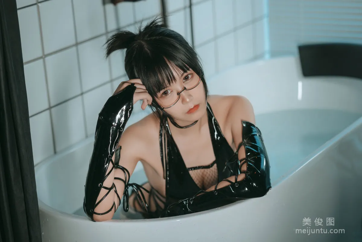 [美女Coser] 逐月su 《忍者》 写真集
