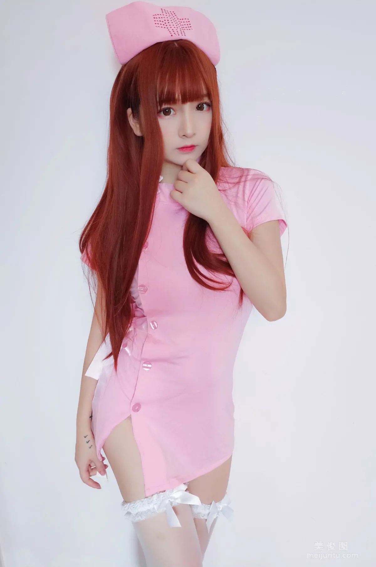 [网红Coser] 古川kagura 《护士小姐姐》 写真集