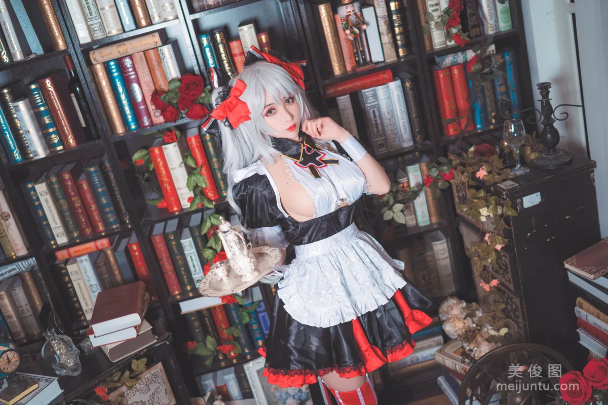 [网红Coser] rioko凉凉子 《欧根女仆》 写真集