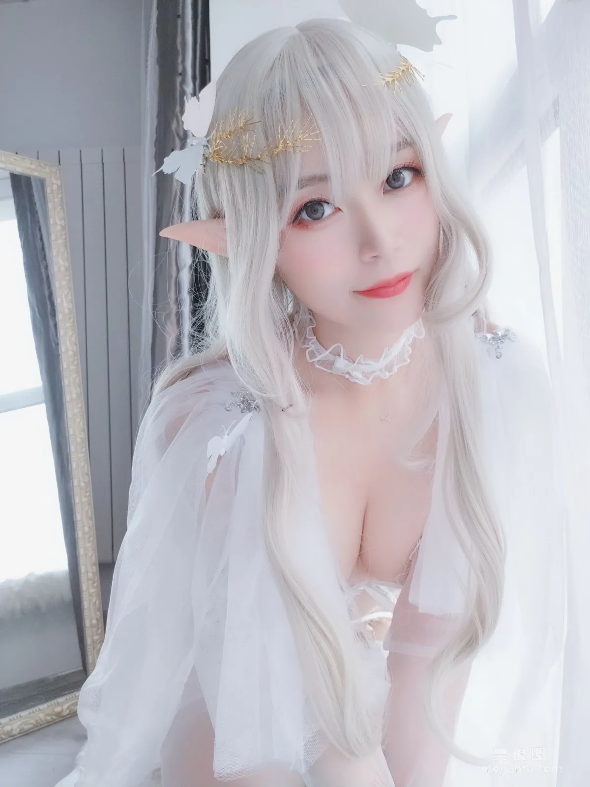 Coser小姐姐白银81 《纯白精灵》 写真集