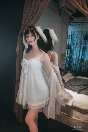 COSER模特逐月su 《睡衣兔子》 写真集