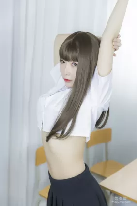 Coser妹子抱走莫子aa 《等你下课》 写真集