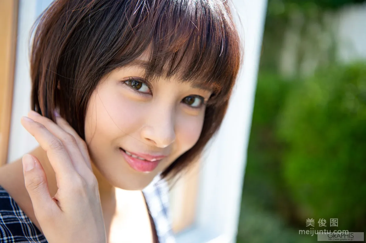 [Graphis] 每日一枚 逢見リカ Rika Aimi 写真集
