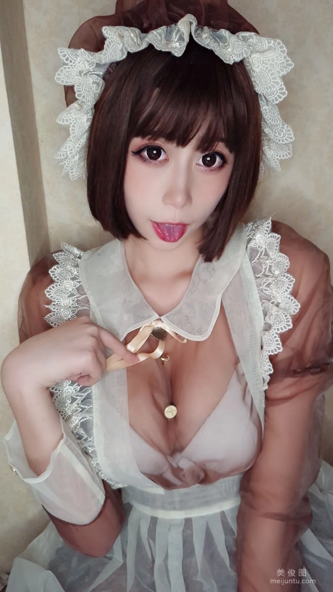 奈汐酱nice 《女仆自撮り》 写真集