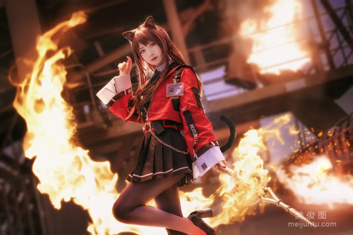弥音音ww 《明日方舟 天火》 写真集