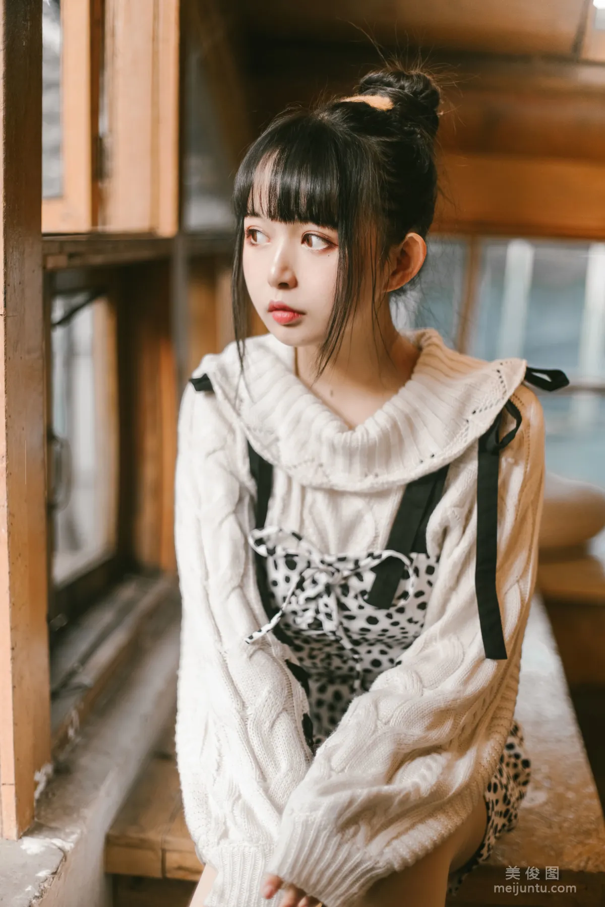 Coser黑猫猫OvO 《少女心事》 写真集