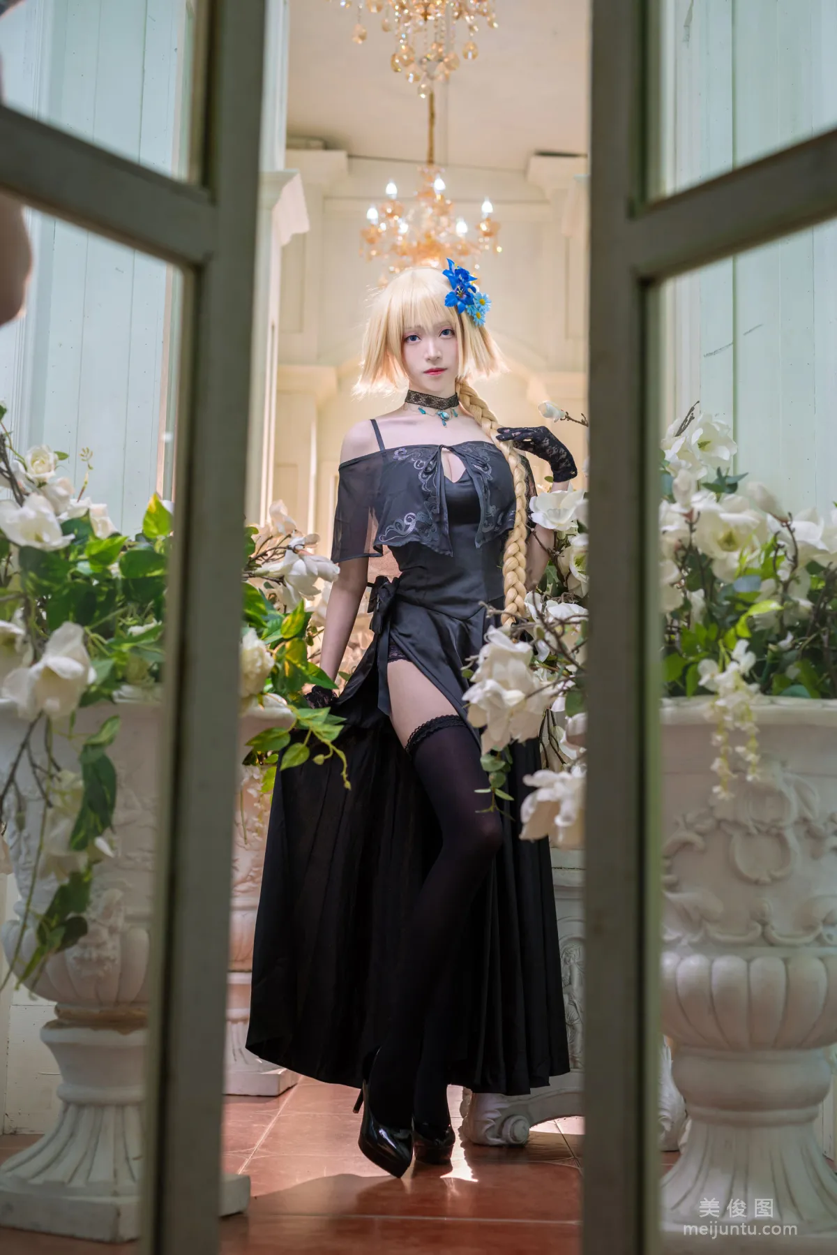 美女Coser青青子Js 《礼服贞德》 写真集