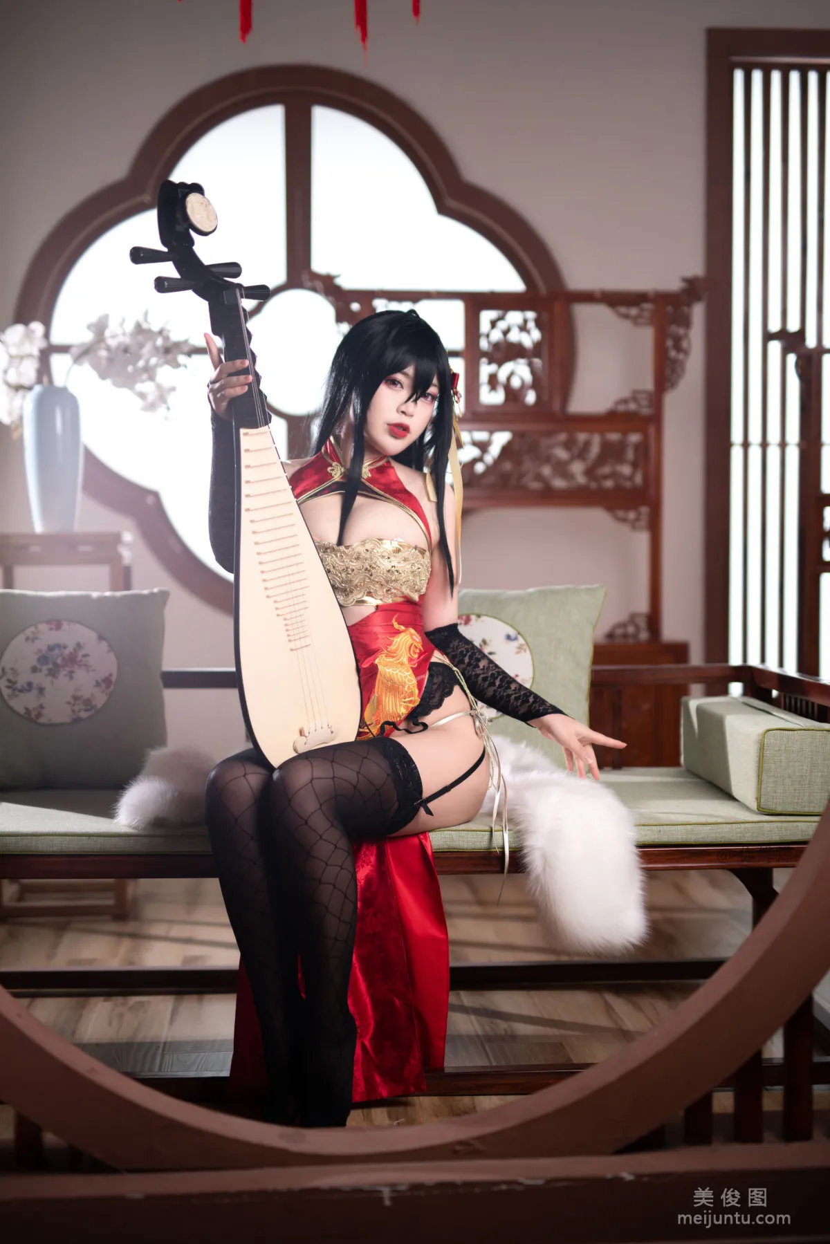 萌系小姐姐-白烨- 《大凤旗袍》 写真集