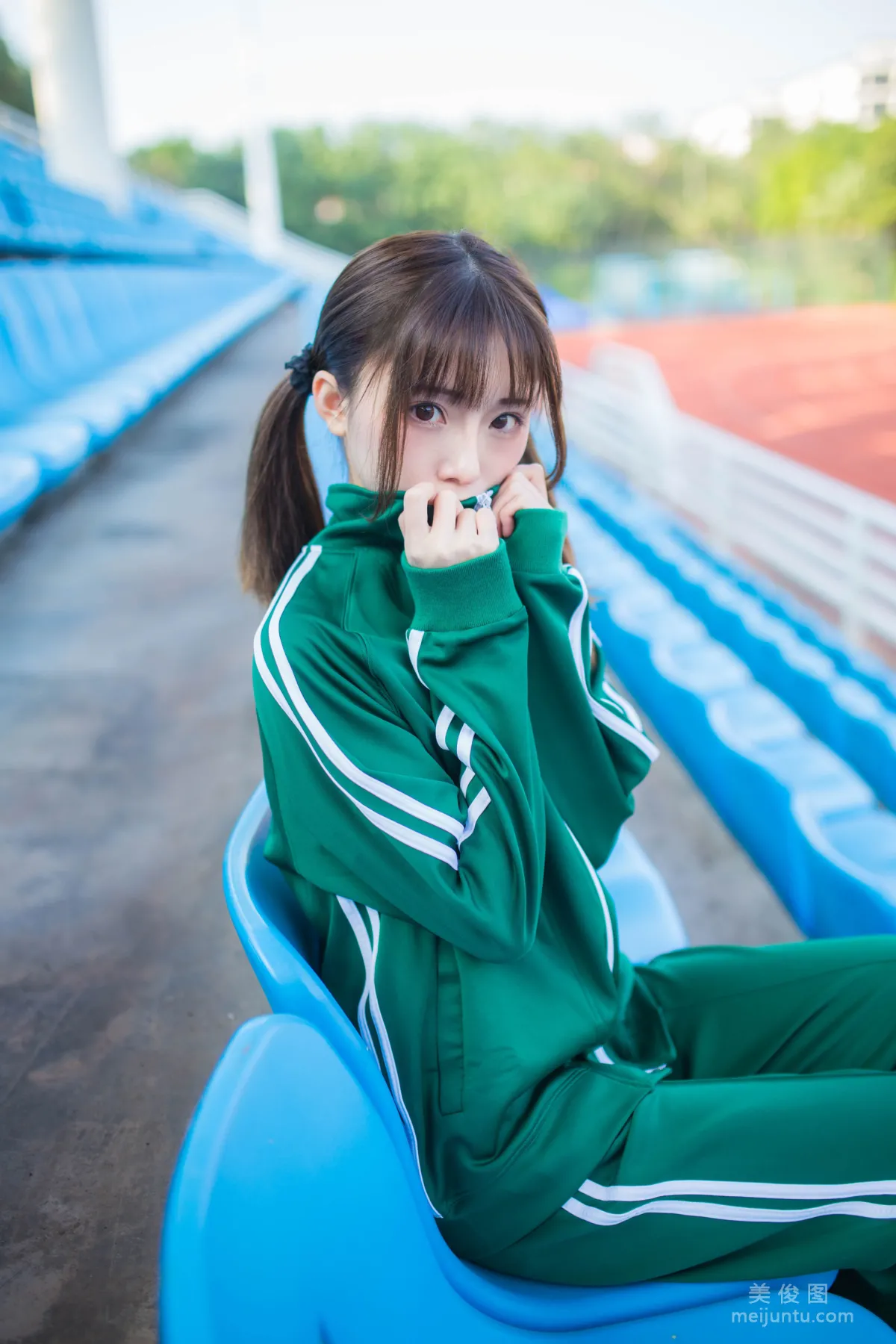Kitaro_绮太郎 《绿色运动服女孩》 写真集