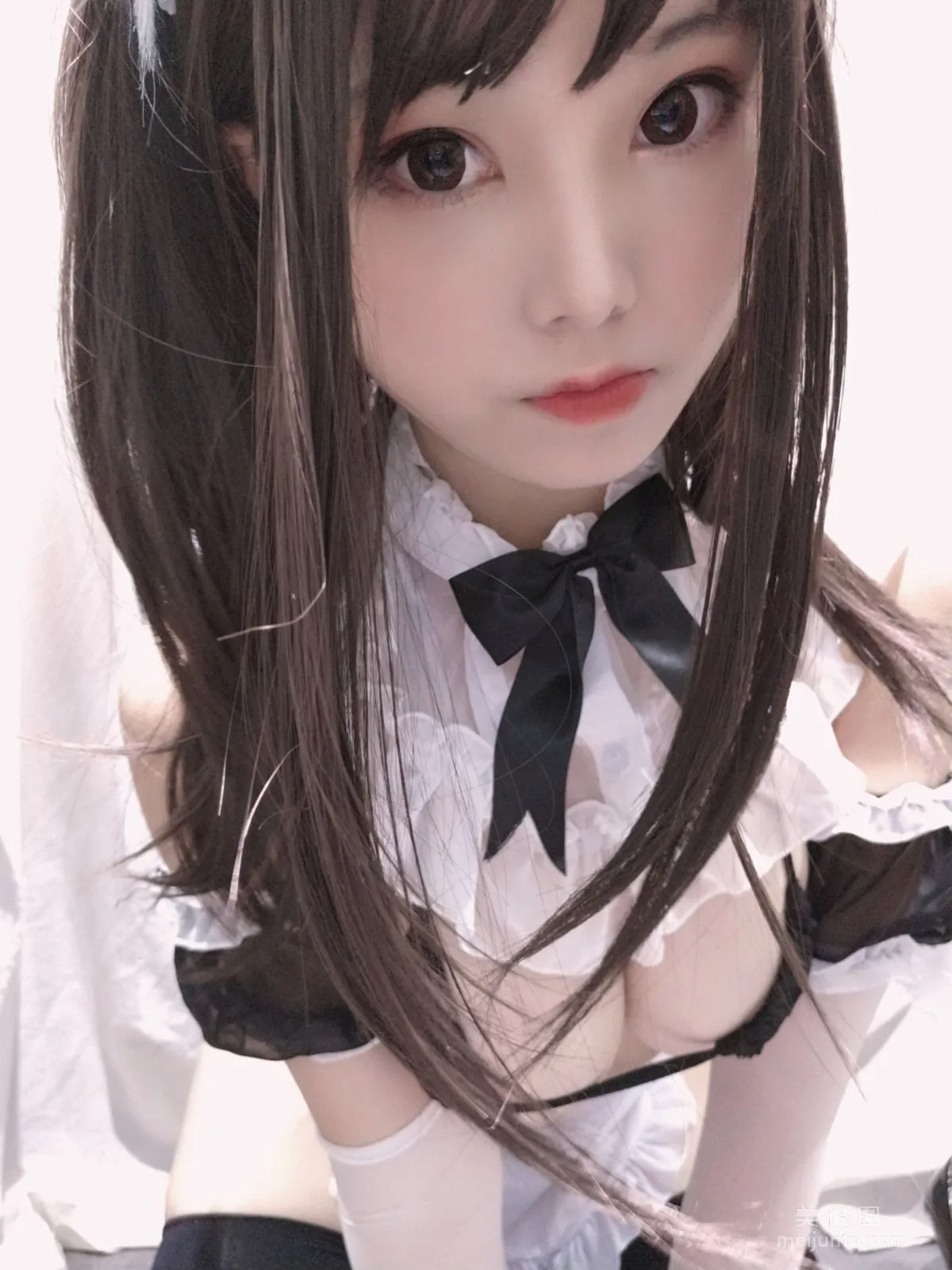 蜜汁猫裘 《黑白女仆》 写真集