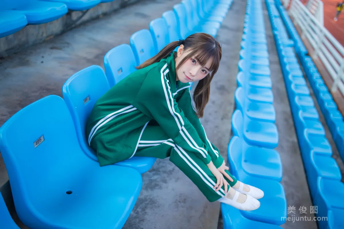 Kitaro_绮太郎 《绿色运动服女孩》 写真集