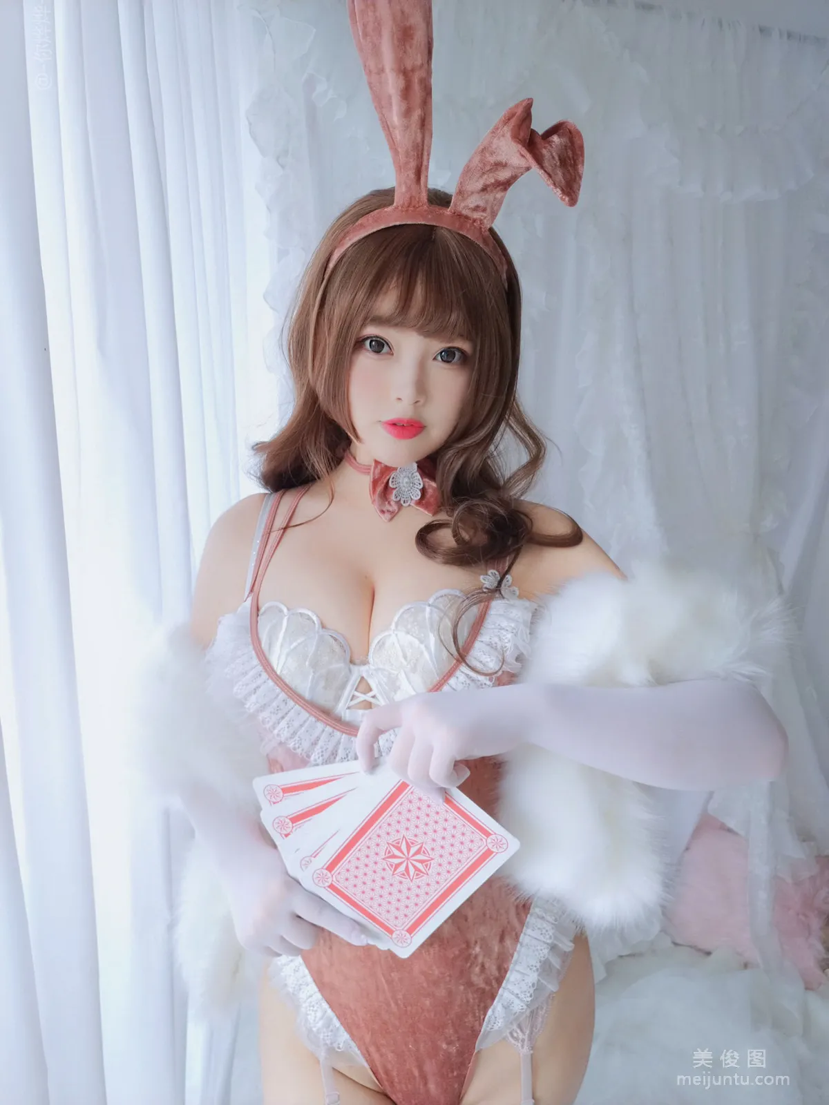 [美女网红Coser] -白烨- 《赌场女郎》 写真集