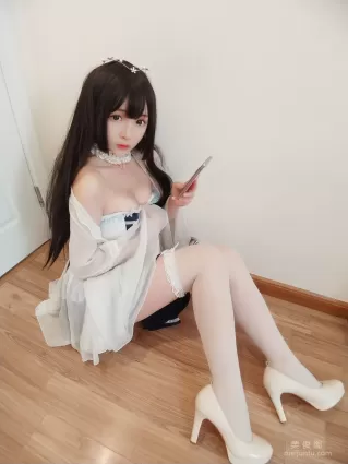 二次元美女古川kagura 《白丝》 写真集