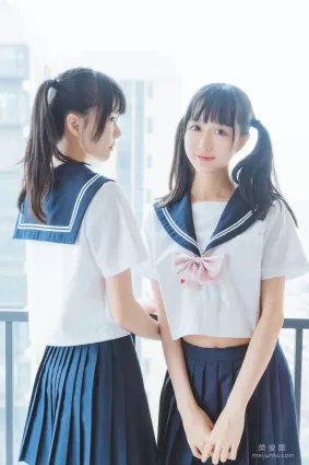 木绵绵OwO&amp;桜桃喵 《她(制服×制服)》 写真集