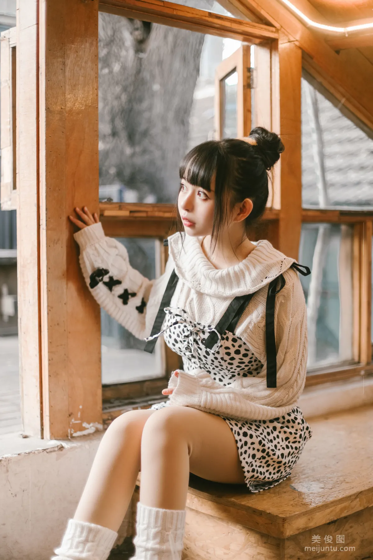 Coser黑猫猫OvO 《少女心事》 写真集