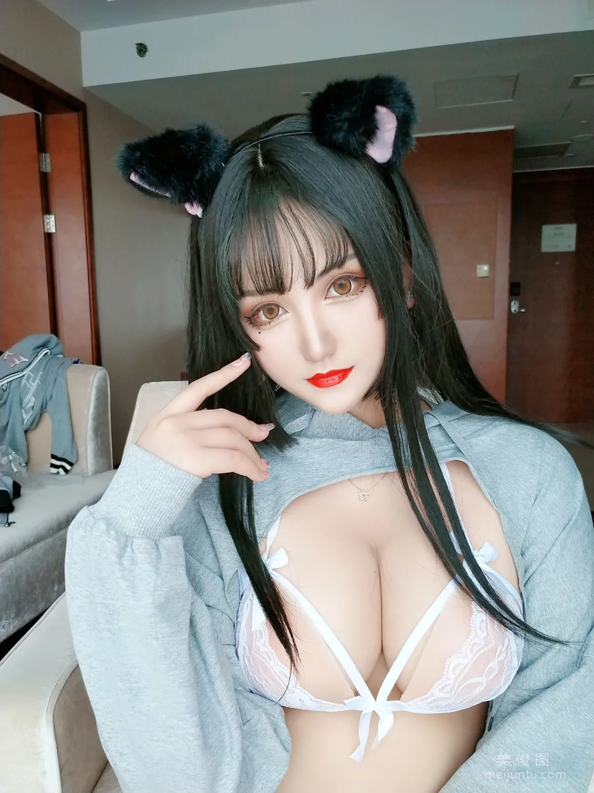 夏鸽鸽不想起床 《猫耳》 写真集