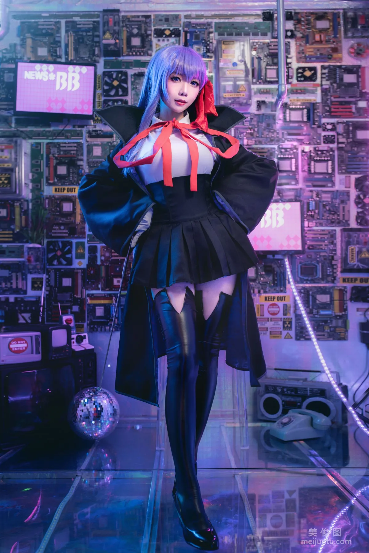 Coser迷失人形QUQ 《BB》 写真集