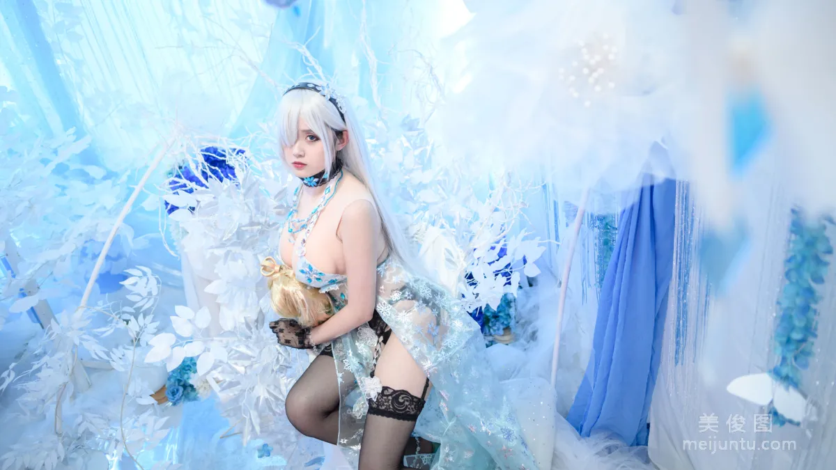 Coser秋楚楚Akisoso 《女皇》 写真集