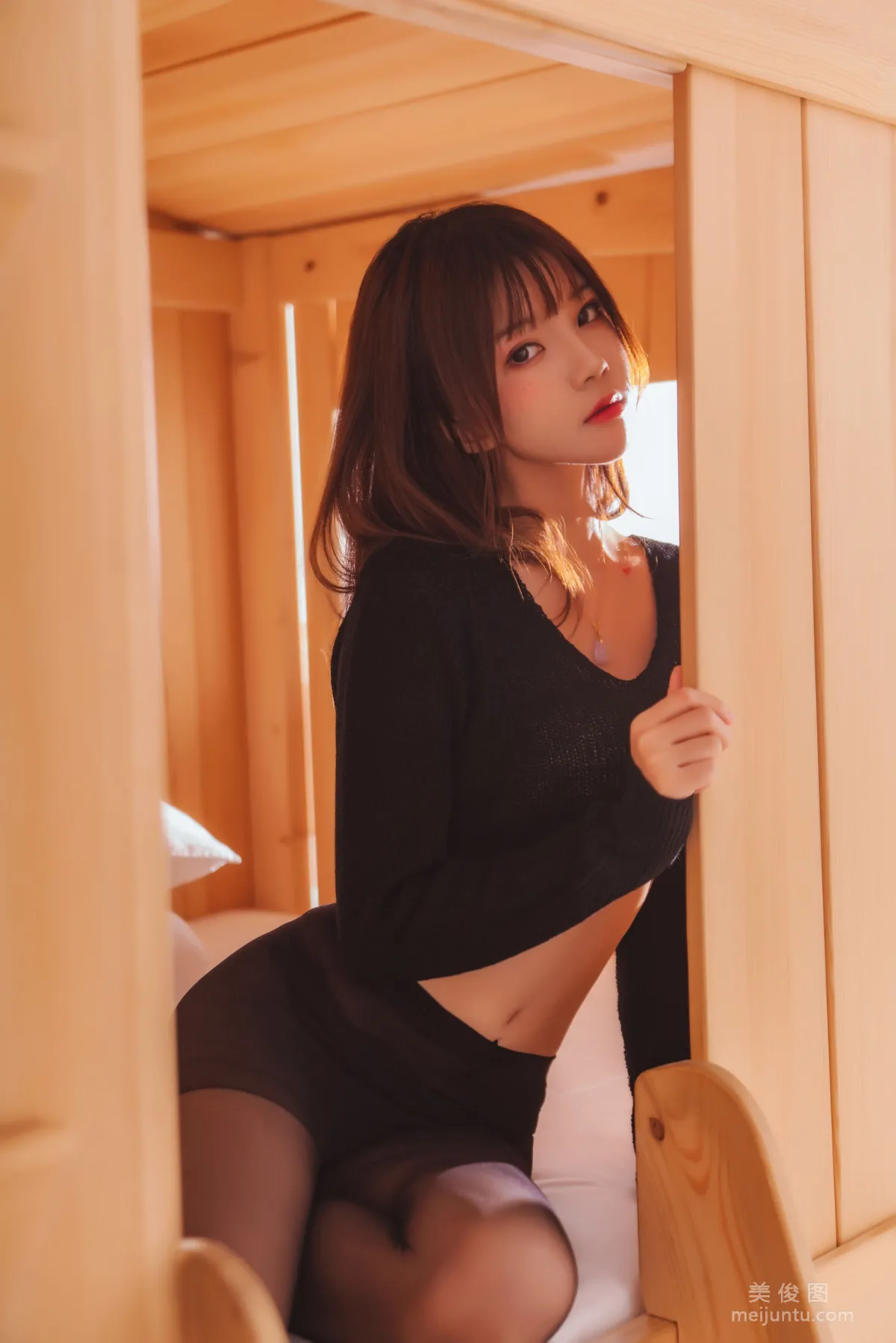 桜桃喵 《黑&amp;白 之 性感黑》 写真集