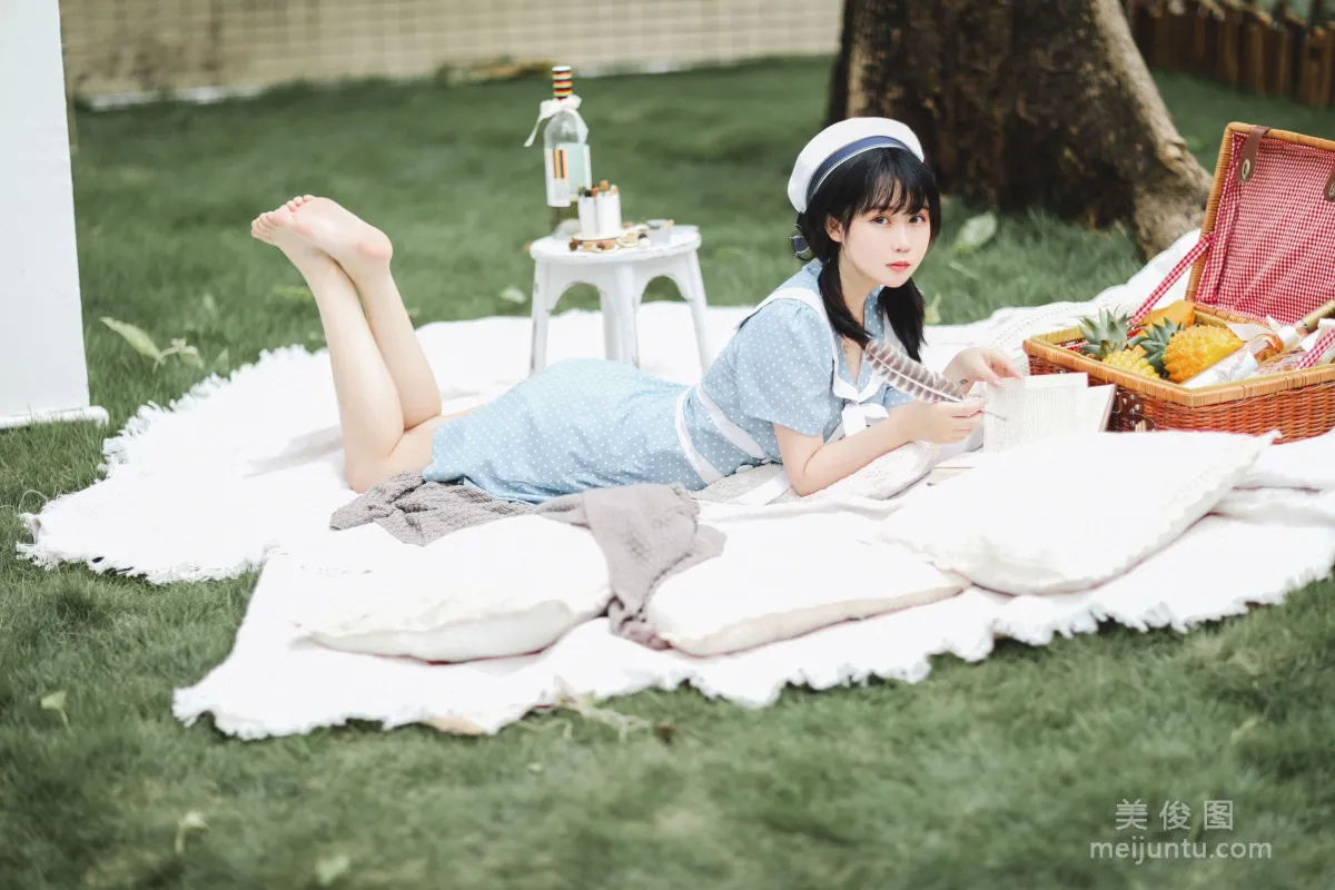 [美女Coser] 是依酱呀 《欧风》 写真集