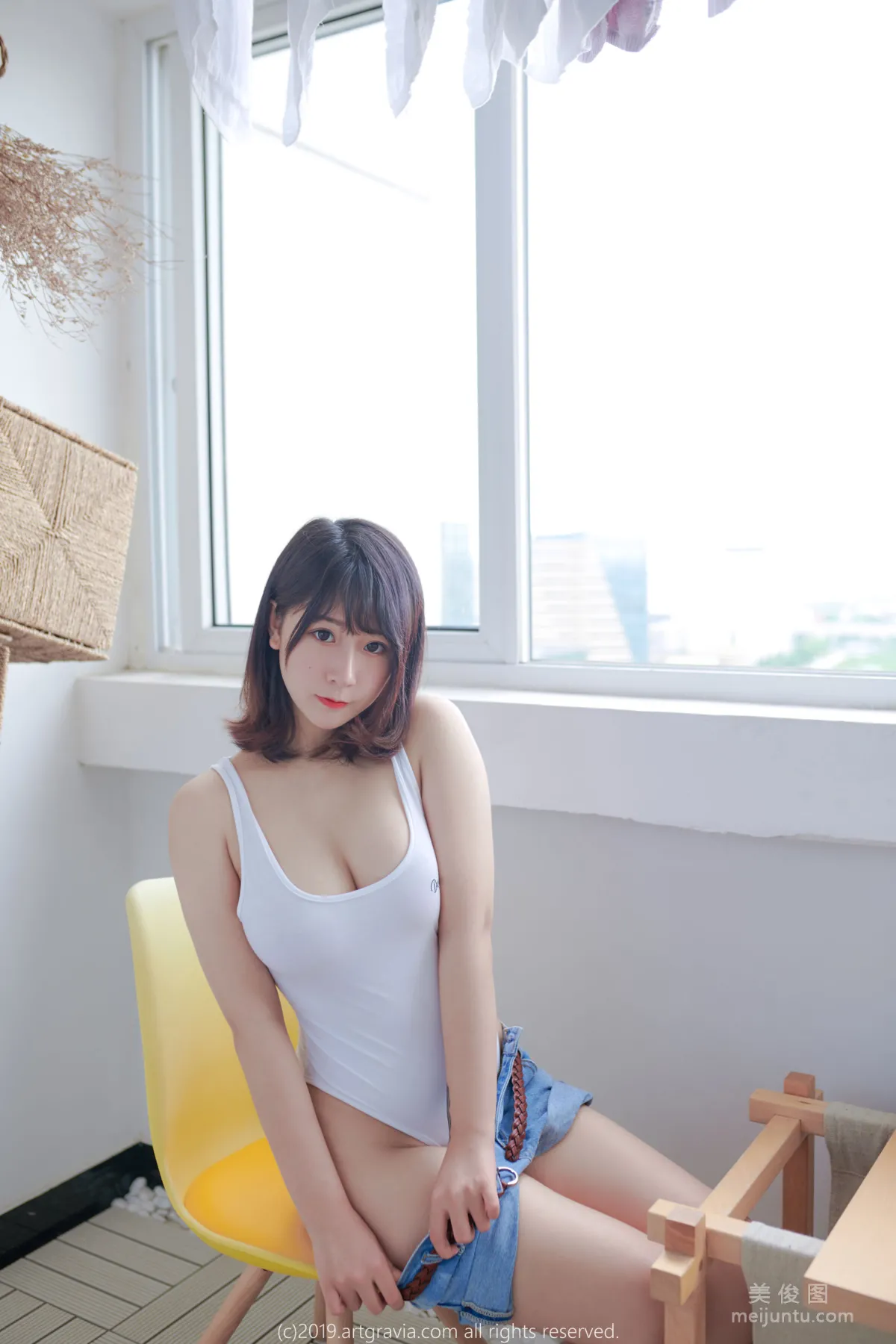 猫九酱Sakura 《高叉连体衣&amp;齐逼小短裙》 [ARTGRAVIA] 写真集