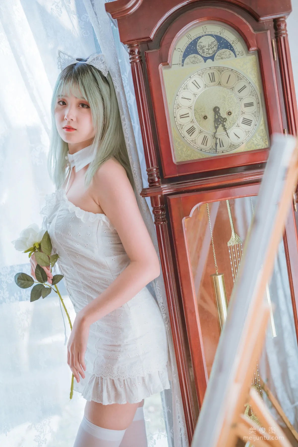 [网红Coser] Akisoso秋楚楚 《复古》 写真集