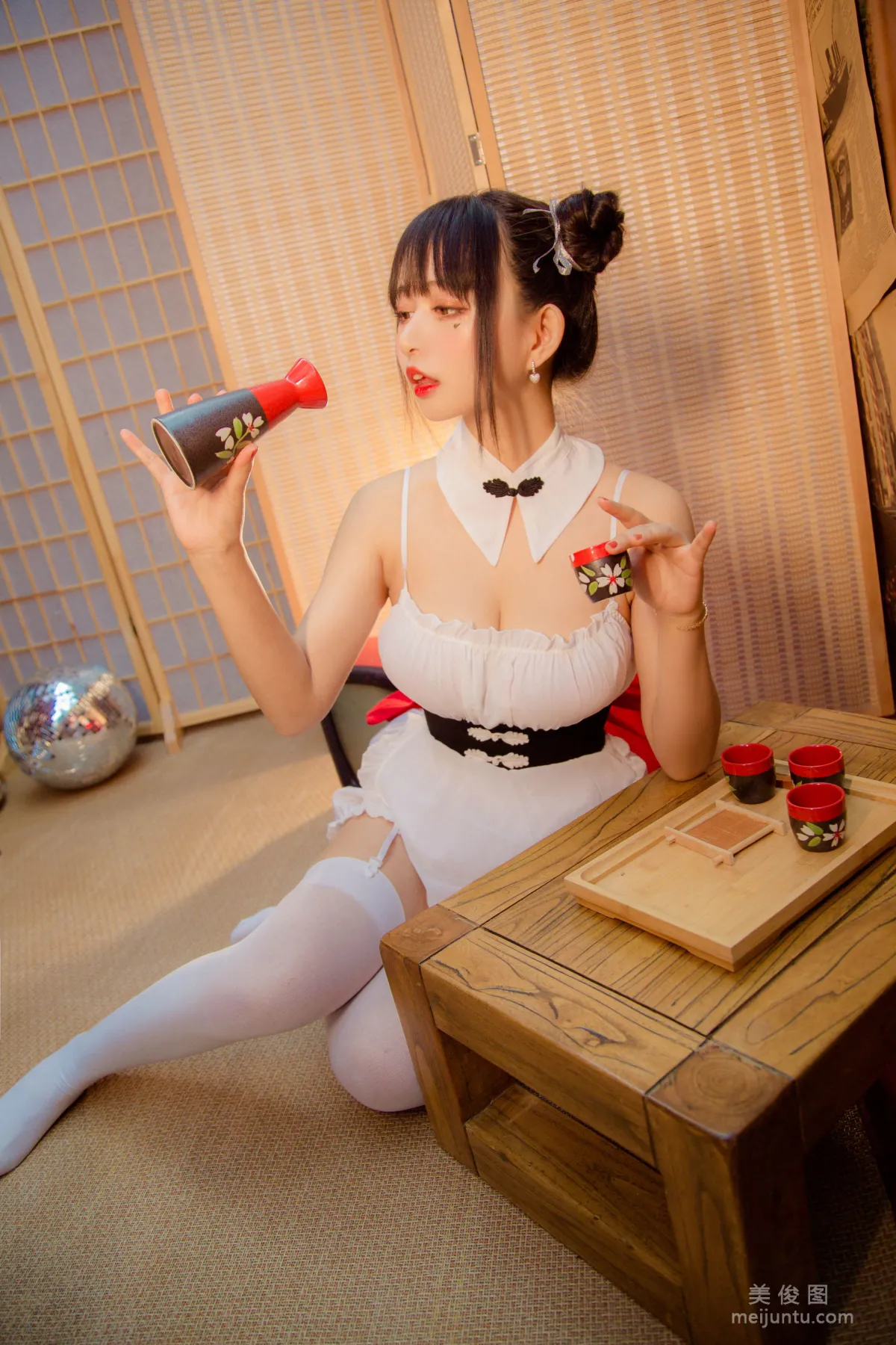 [美女Coser] 黑猫猫OvO 《中华风》 写真集