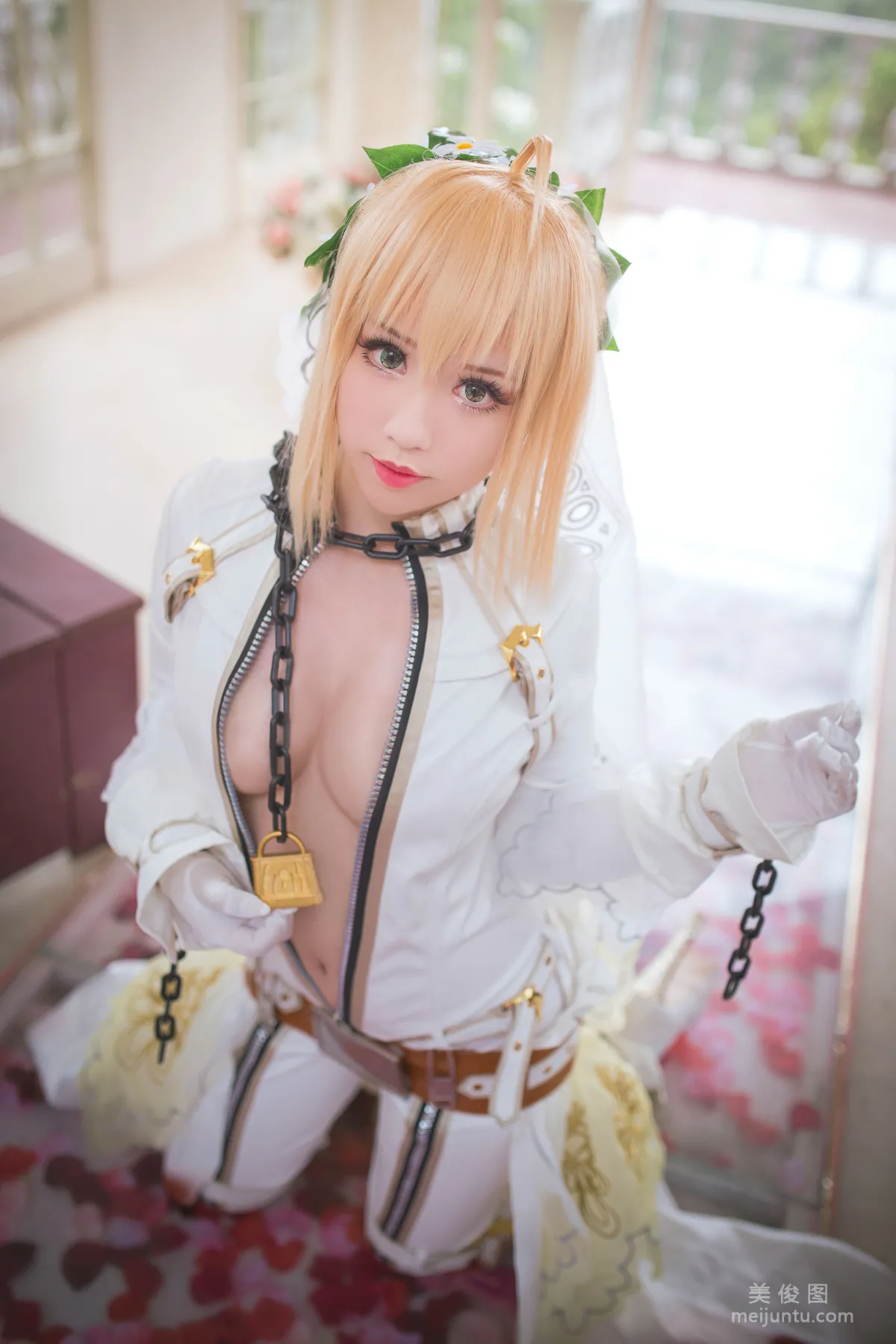 Coser千寻大人 《尼禄 之 花嫁》 写真集