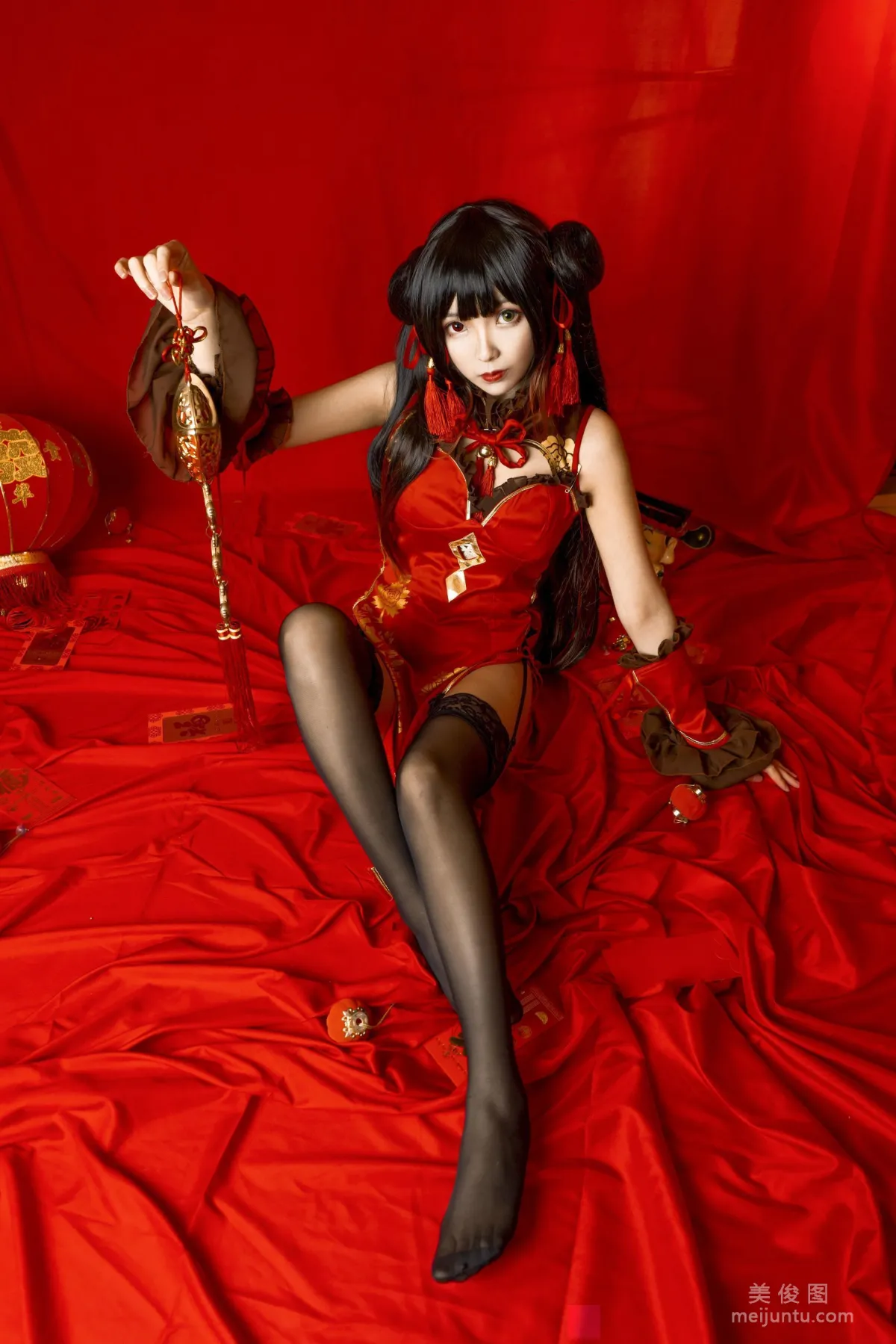 Coser模特妍子坚不可摧 《狂三新年》 写真集