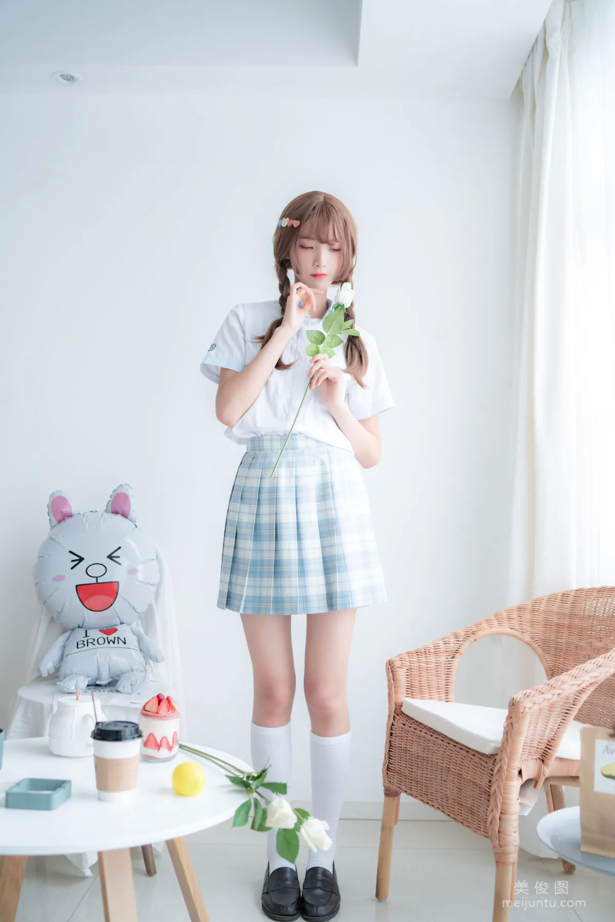 Coplayer西瓜 《民宿私房淡蓝JK》 写真集