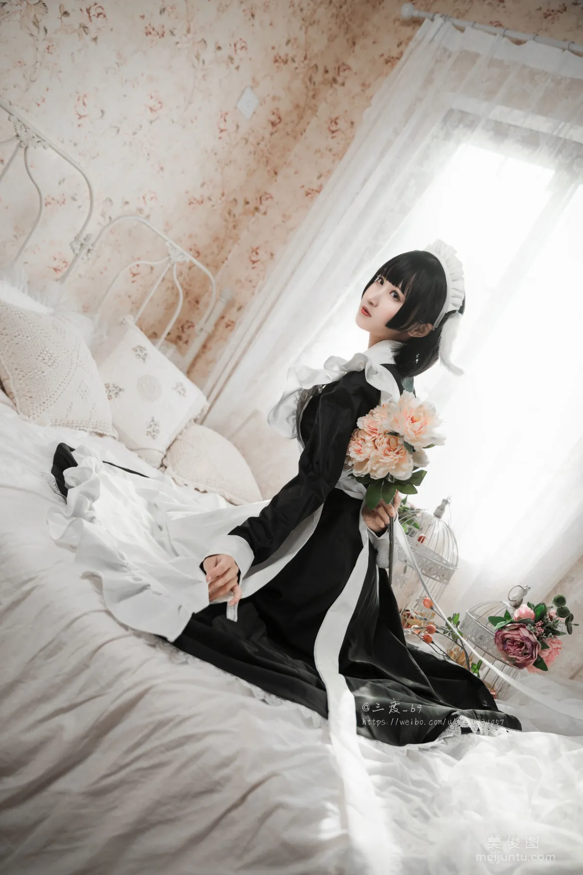 [Coser美女] 三度_69 《兔耳女仆》 写真集