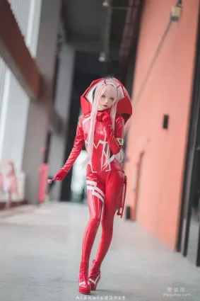 Coser五更百鬼 《胶衣》 写真集