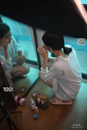 [IESS一千零一夜] 《网络女主播的私生活1》 丝足写真集