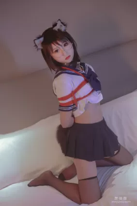 [美女Coser] 是青水 《猫耳调教》 写真集