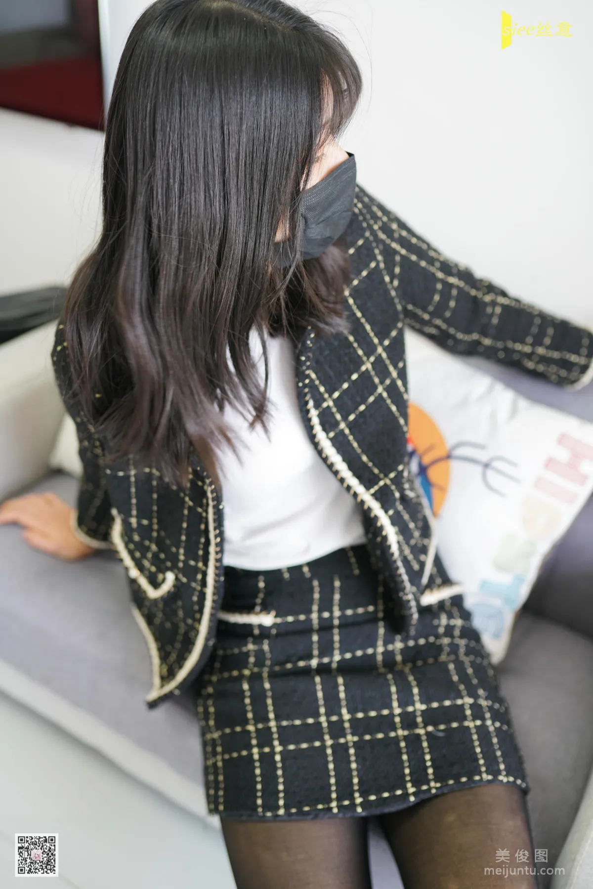 [丝意SIEE] No.455 荣荣 《迎着光》 写真集