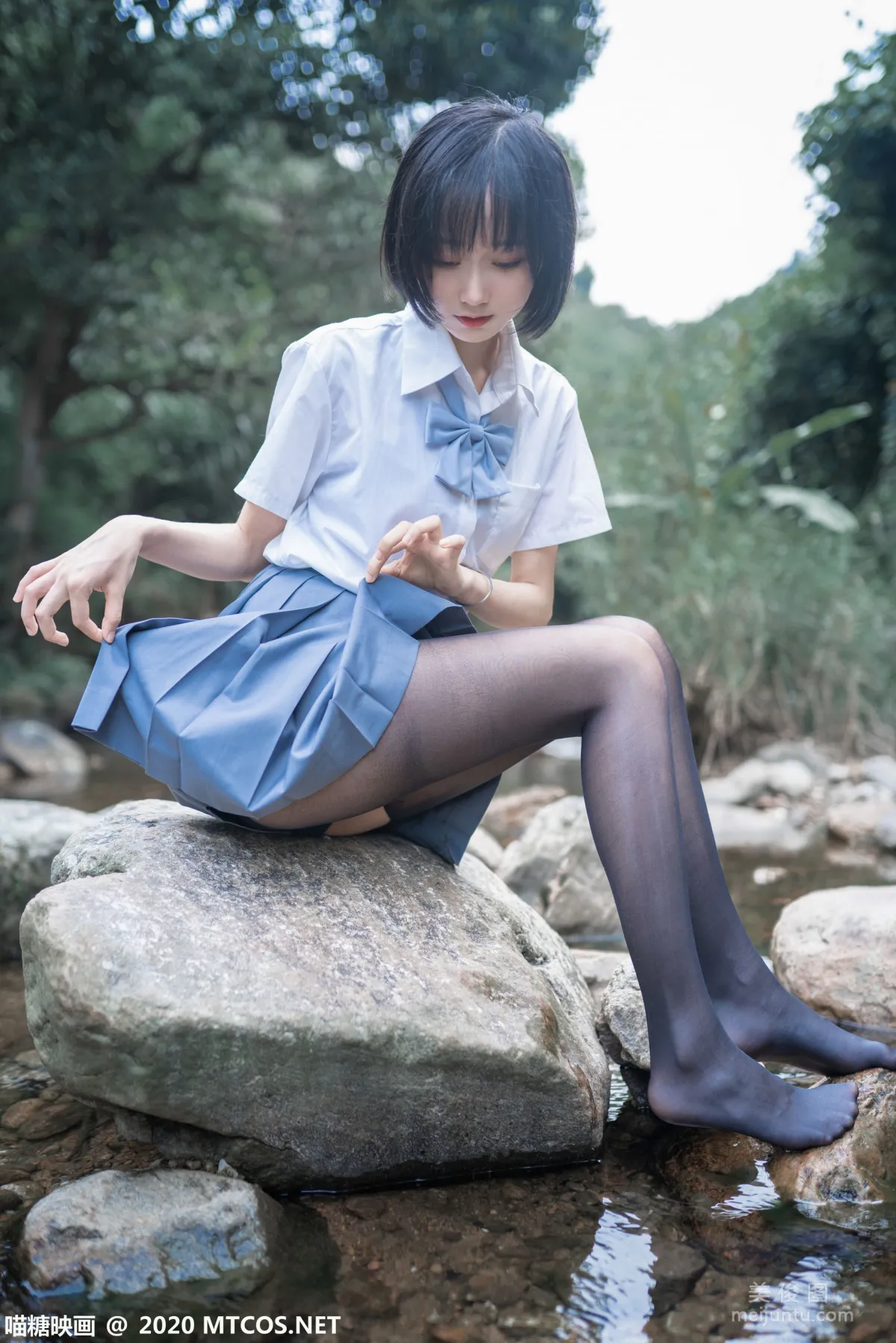[喵糖映画] JKL.016 《溪边JK制服》 写真集
