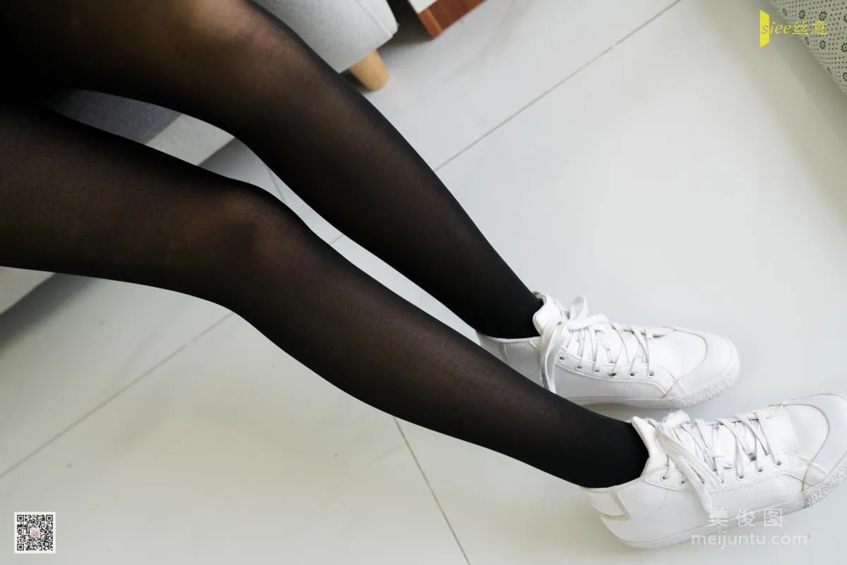[丝意SIEE] No.455 荣荣 《迎着光》 写真集