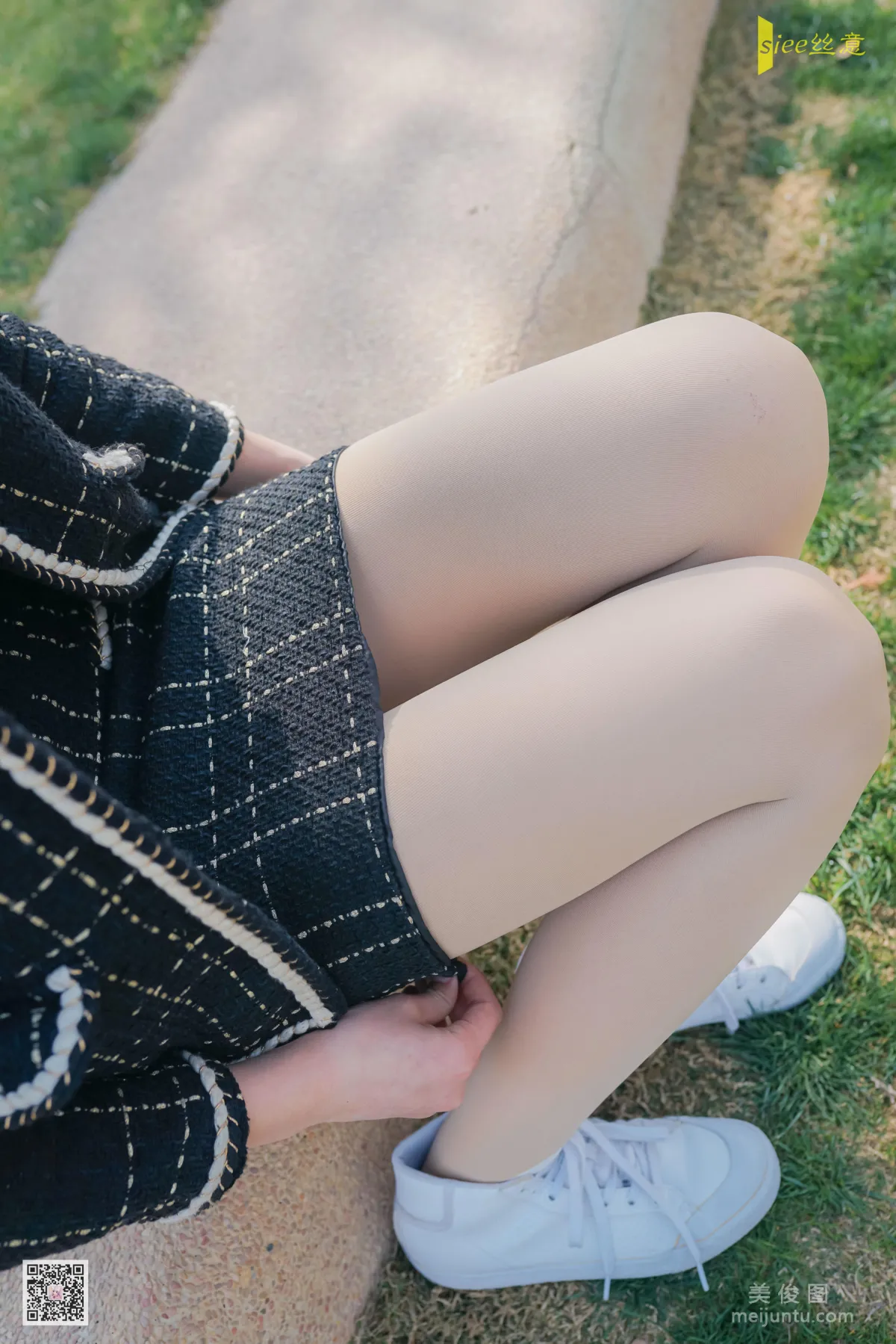 [丝意SIEE] No.443 荣荣 《四月，故事仍在》 写真集