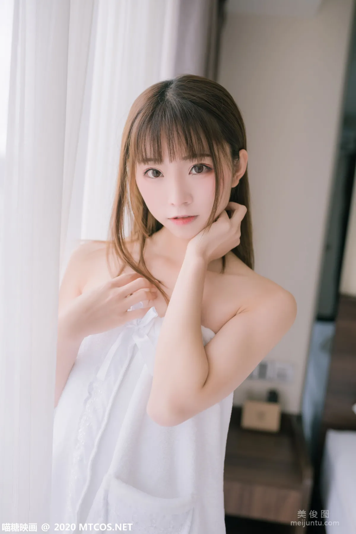 [喵糖映画] VOL.158 《纯白浴巾》 写真集